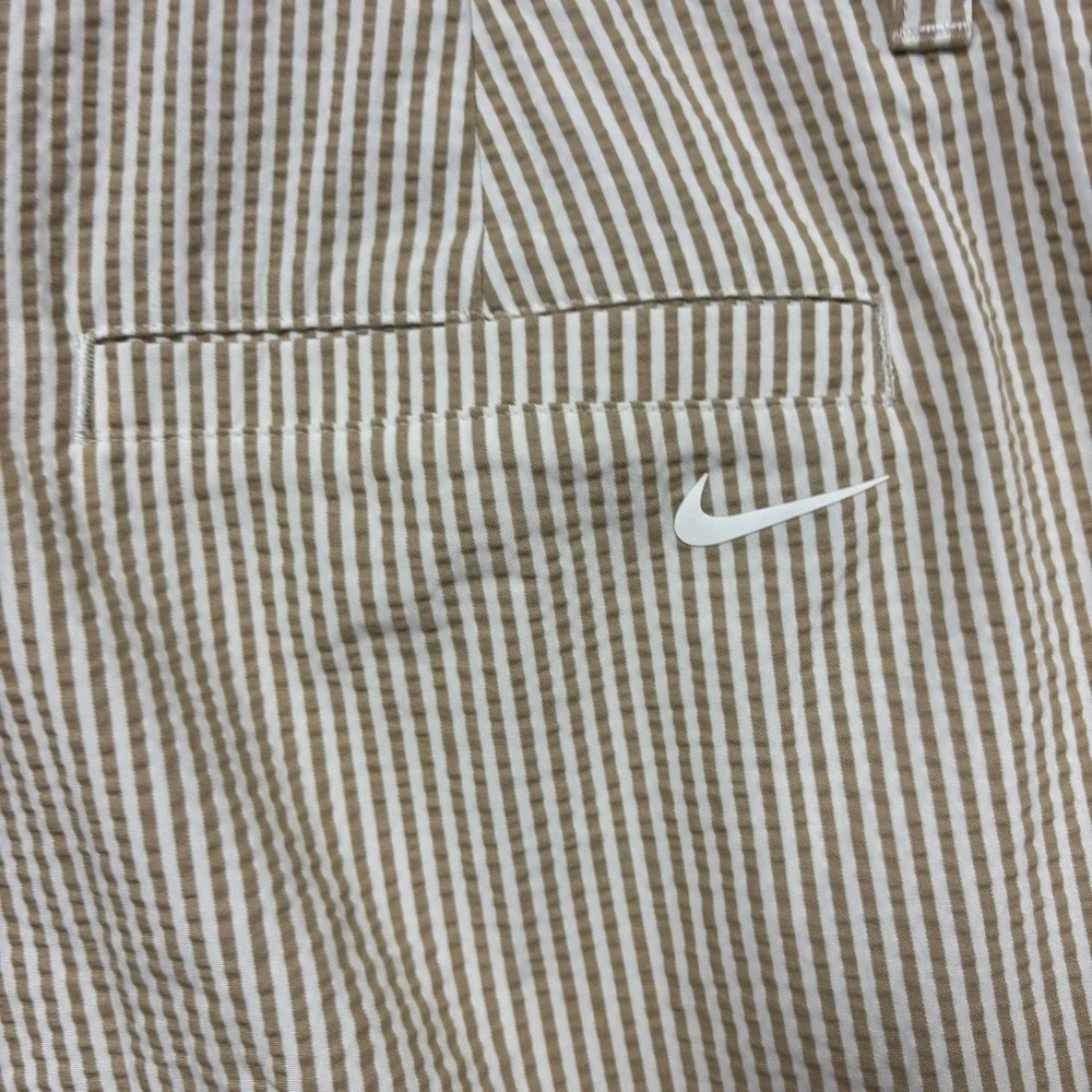 Nike Dri-FIT Golf Shorts 38 Khaki Seersucker Stripe‎ Stretch 8